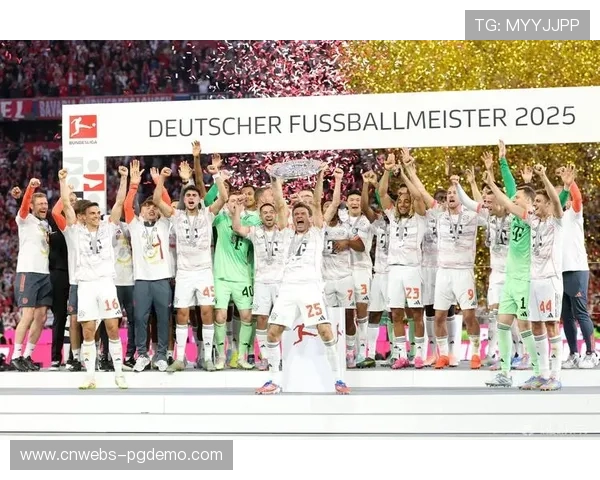 德甲冠军悬念再起：拜仁状态波动，多特霍村伺机而动